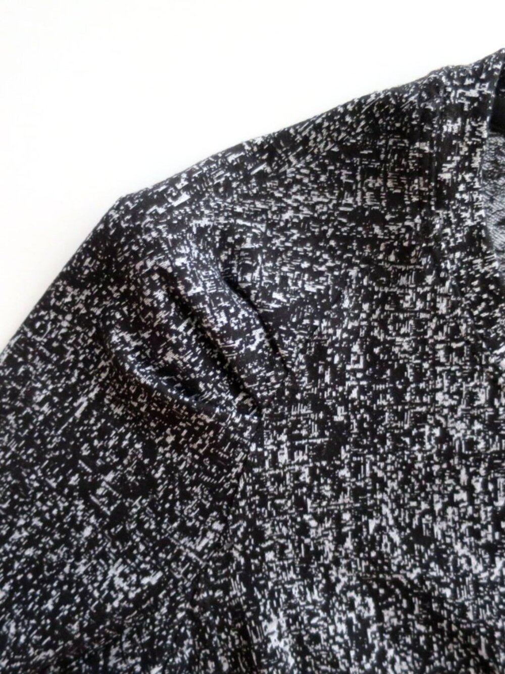 Lululemon Extra Mile Long Sleeve Running Top Jacquard Black & White Size 6 - Picture 6 of 11